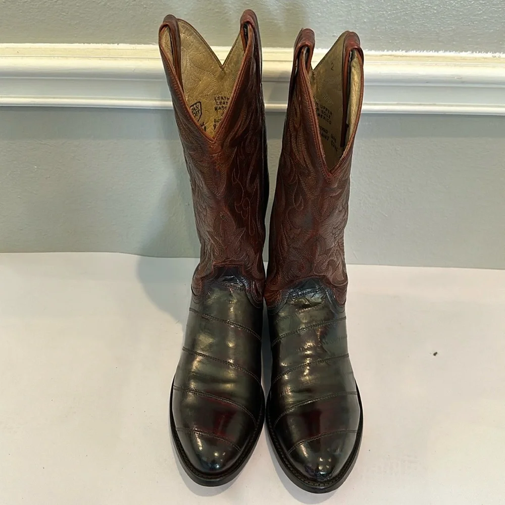 Men's Cowboy Boots - Picture 2 of 6